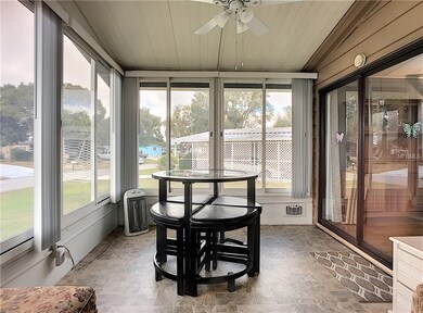 252 Menlo Park Ave, Davenport, FL 33897 - photo 5