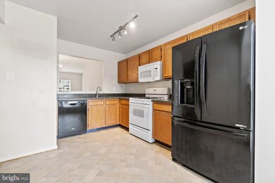 13958 Gunners Place, Centreville, VA 20121 - photo 4