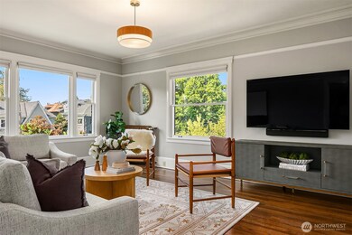 1902 Bigelow Ave N unit 404, Seattle, WA 98109 - photo 4