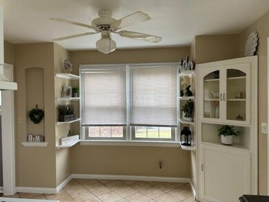 316 E Royal Forest Blvd, Columbus, OH 43214 - photo 5