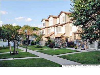 24 Croft Ct unit A, Staten Island, NY 10306 - photo 2