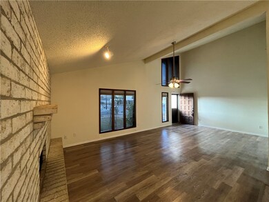 5050 Wingfoot Ln unit B, Corpus Christi, TX 78413 - photo 6