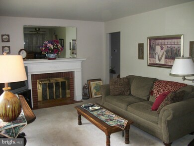 140 Cree Dr, Oxon Hill, MD 20745 - photo 2