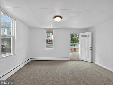 31 W Ferdinand St, Manheim, PA 17545 - photo 4