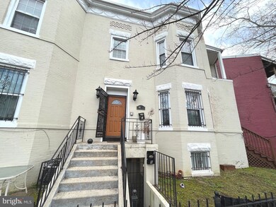 1035 10th St NE unit 1, Washington, DC 20002 - photo 2