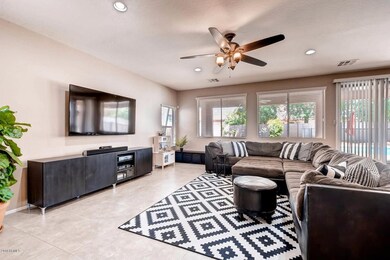 2804 E Cobalt Street Chandler-large-004-