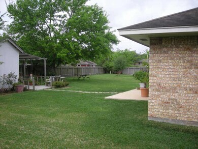 7927 Woodland Oaks Ct, Houston, TX 77040 - photo 6