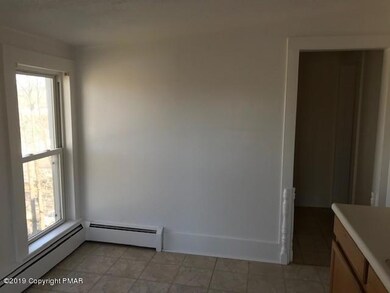 556 N 5th St unit 2, Stroudsburg, PA 18360 - photo 5