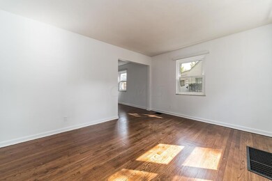 2580 Stanbery Dr, Columbus, OH 43209 - photo 5