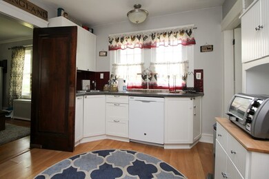 3 Cataumet St, Worcester, MA 01606 - photo 4