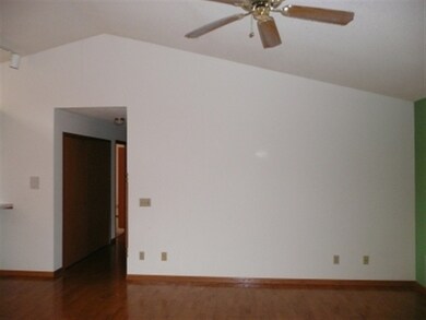 957 Park St unit 201, Oregon, WI 53575 - photo 4