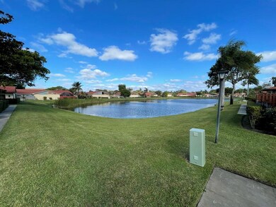 4413 Woodstock Dr unit D, West Palm Beach, FL 33409 - photo 3