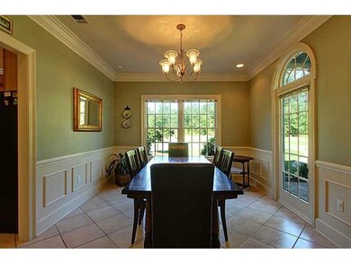 Dining Room. Elegant mouldings!