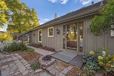 7212 Mastin St, Shawnee, KS 66203 - photo 4