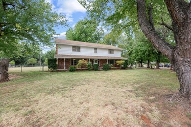 View of front facade with a front yard