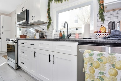 21 Cemetery St unit 21, Hopedale, MA 01747 - photo 5