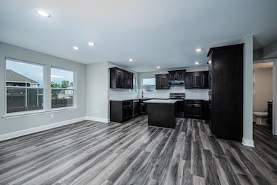 1013 2nd St, Perry, KS 66073 - photo 4