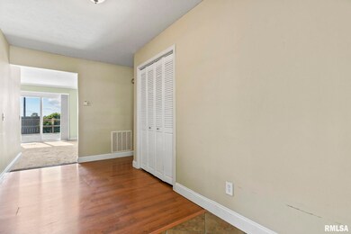 2905 Rainier Dr, Springfield, IL 62704 - photo 2