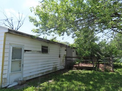 608 W Cromer Ave, Muncie, IN 47303 - photo 4