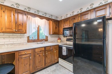 11 Eastview Dr, Sanford, ME 04073 - photo 5