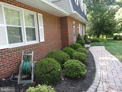 1408 Woodridge Ln, Sykesville, MD 21784 - photo 5