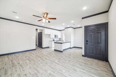 9416 Crofton St unit B, Houston, TX 77016 - photo 5