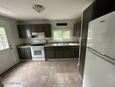 26 Benjamin St, Albany, NY 12202 - photo 4