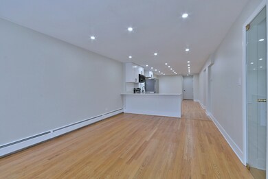 unlisted-address, Berwyn, IL 60402 - photo 5