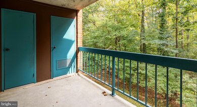 11833 Shire Ct unit 21B, Reston, VA 20191 - photo 4