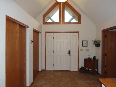 9'7 x 10'3 foyer