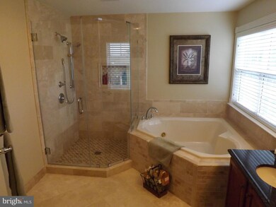 21546 Tithables Cir, Broadlands, VA 20148 - photo 5