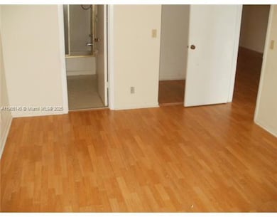 214 Lake Pointe Dr unit 109, Oakland Park, FL 33309 - photo 6