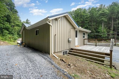 7456 Spring Rd unit APARTMENT, New Bloomfield, PA 17068 - photo 3