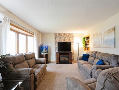 20 S Goodrich St, Colfax, IA 50054 - photo 6