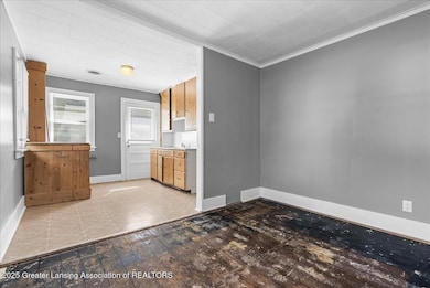 1301 Berten St, Lansing, MI 48910 - photo 5