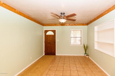 526 Sapelo Rd, Jacksonville, FL 32216 - photo 5