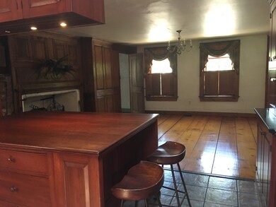 28 Winter St, Newburyport, MA 01950 - photo 4