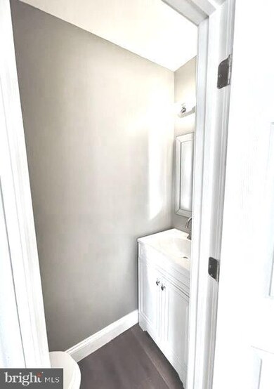 1621 Gorsuch Ave, Baltimore, MD 21218 - photo 7