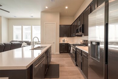 139 Knightsbridge Park Ln, Houston, TX 77018 - photo 3