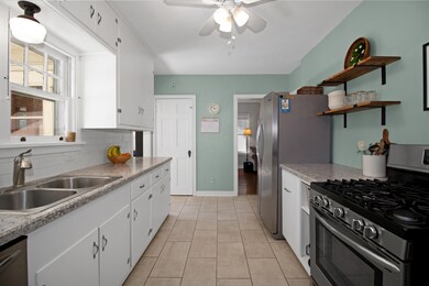 508 S Calumet Ave, Aurora, IL 60506 - photo 5