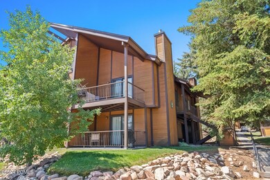 5_Back-Patio_1800x1200_4134989