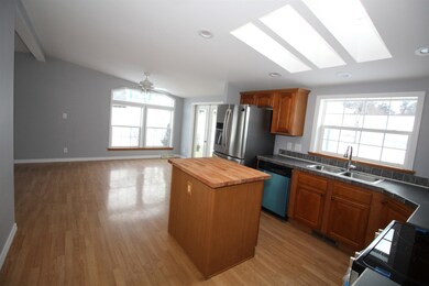 KITCHEN TO DINING AREA
