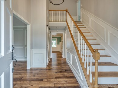 2318 Georgetown Dr, Bartlesville, OK 74006 - photo 2