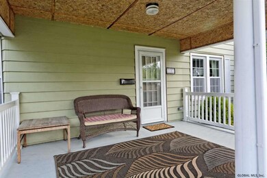 2121 The Plaza, Niskayuna, NY 12309 - photo 3