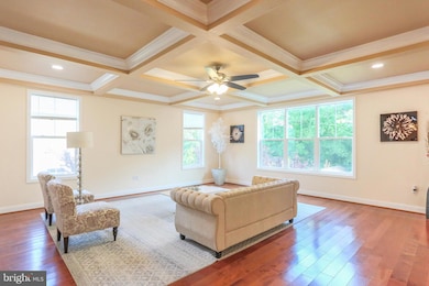 7313 Byrneley Ln, Annandale, VA 22003 - photo 2