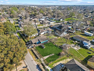 8604 Helmers St, Houston, TX 77022 - photo 7