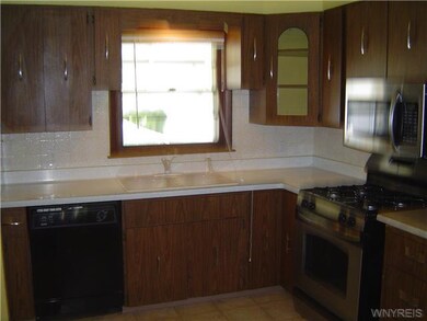 Kitchen Includes microwave and stove