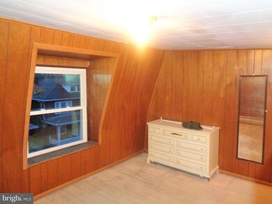 109 Bernhart Ave, Reading, PA 19605 - photo 7