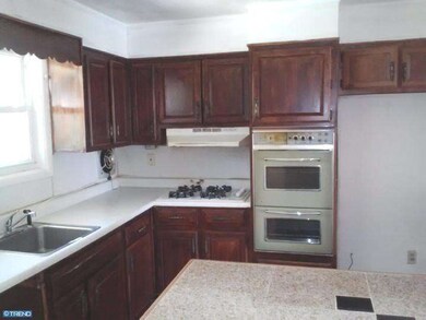 255 Richards Ave, Lansdowne, PA 19050 - photo 5