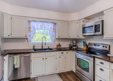 85 Engrem Ave, Rutland, VT 05701 - photo 6